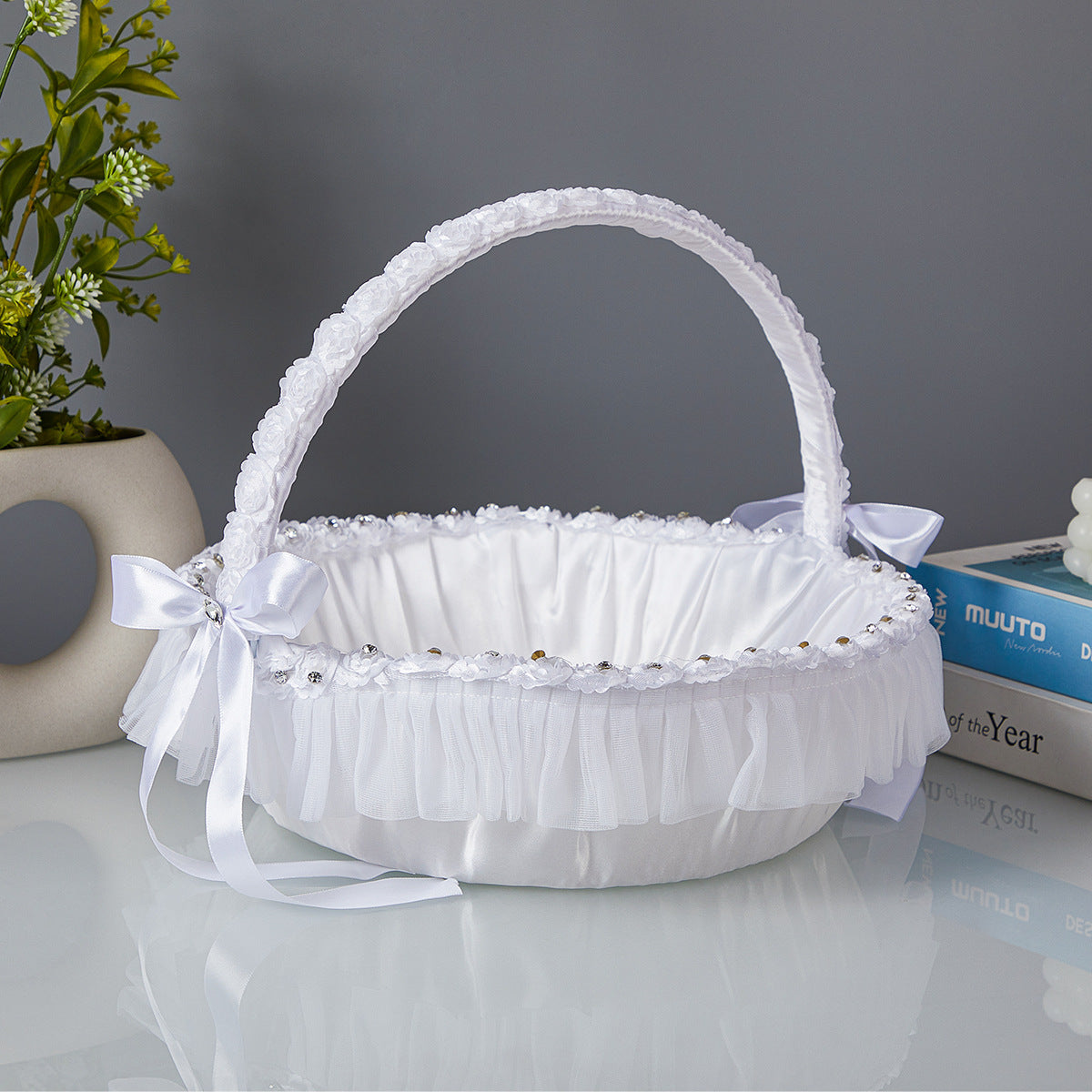 Wicker Flower Basket with Lace Trim Wedding Prop Bridesmaid Nordic Style Decoration