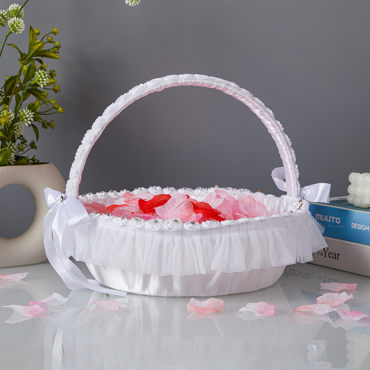 Wicker Flower Basket with Lace Trim Wedding Prop Bridesmaid Nordic Style Decoration