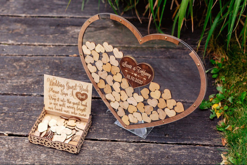 Hochzeitsherz-Signaturbrett aus Holz 
