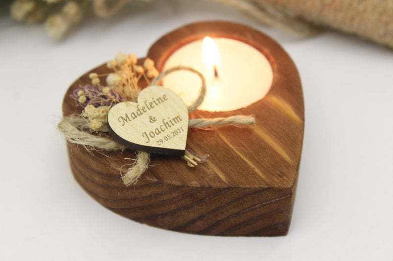 Wooden heart candle holder with personalized tag for Madeleine & Joachim.