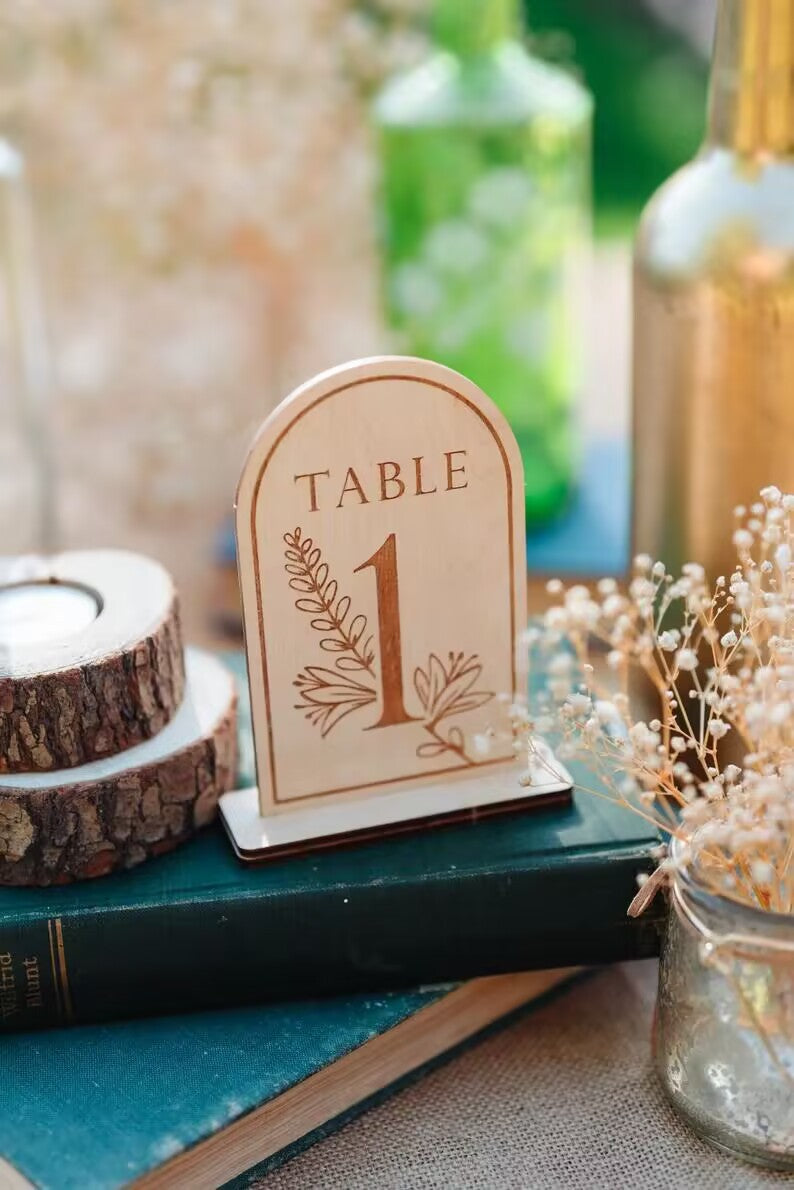 Tischkarten zur Hochzeit Tischkarten aus Holz mit Gravur Tischkartennummern 